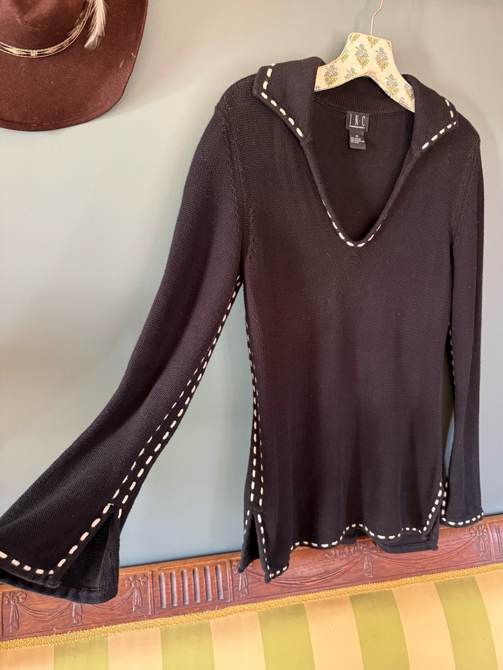 Vintage y2k INC Black V-Neck bell sleeve sweater sz medium